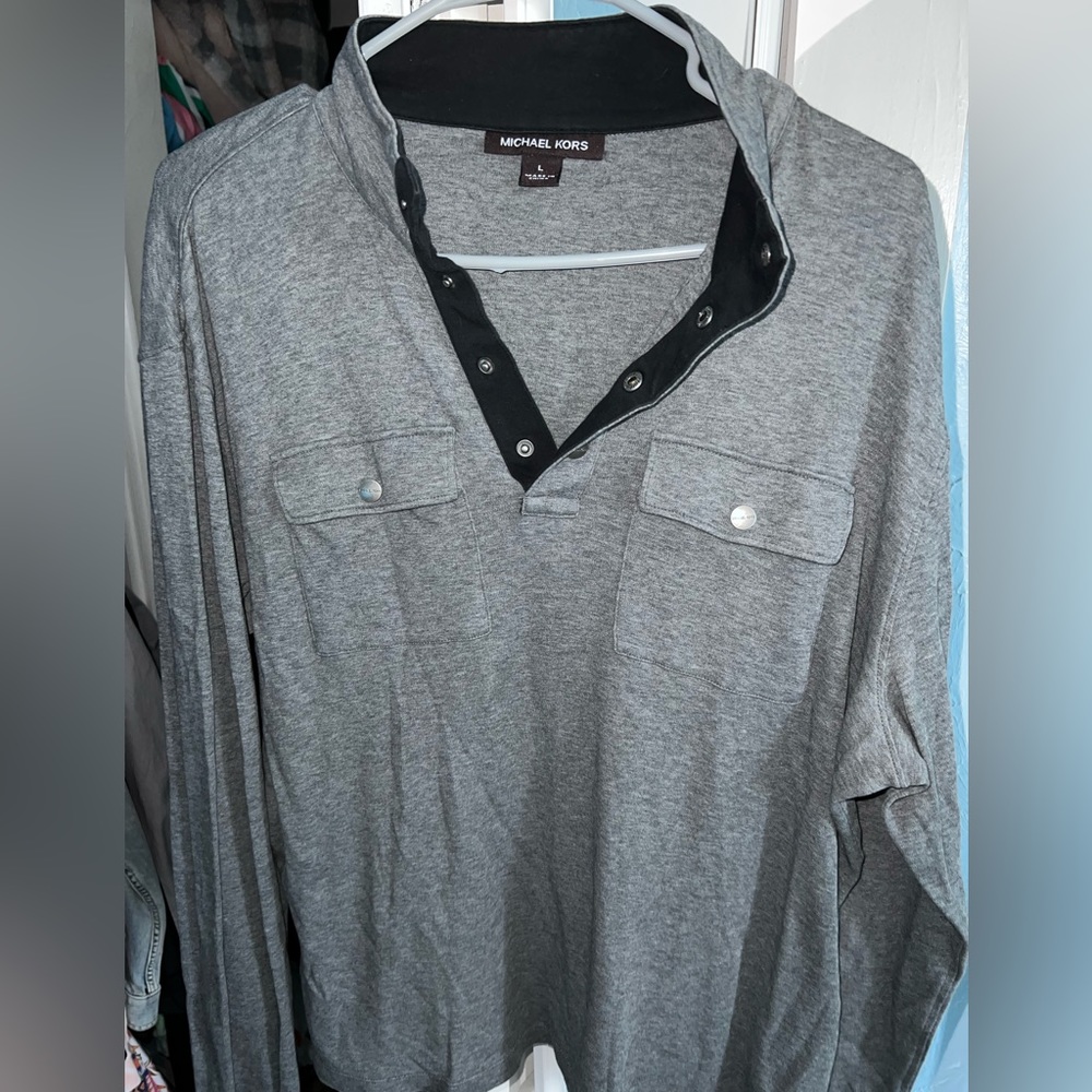 Long sleeve half button too